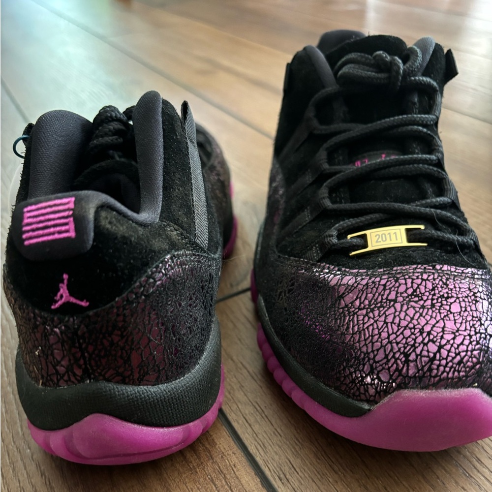 Brand new Air Jordan 11 RTR L Think size 7